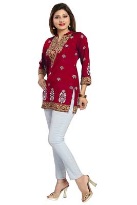 Maroon printed crepe kurtas-and-kurtis 3