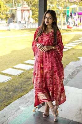 Red colour pure gaji silk bandhani kaftan 4