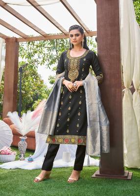 Black woven banarasi salwar 2