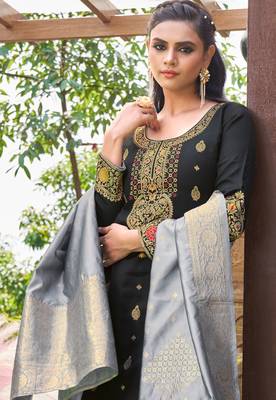 Black woven banarasi salwar 4