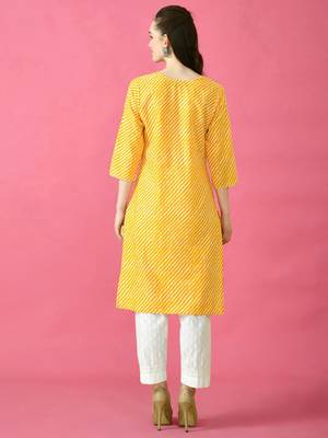 Shaysta Women's Lehriya Printed Cotton Kurti With Gota Work At Hemline 2