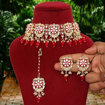 Red necklace-sets 2