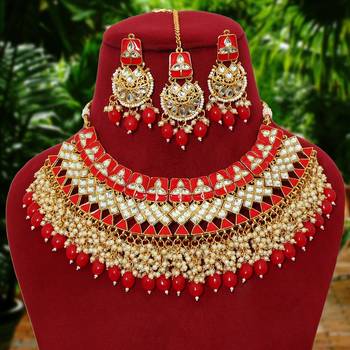 Red necklace-sets 2