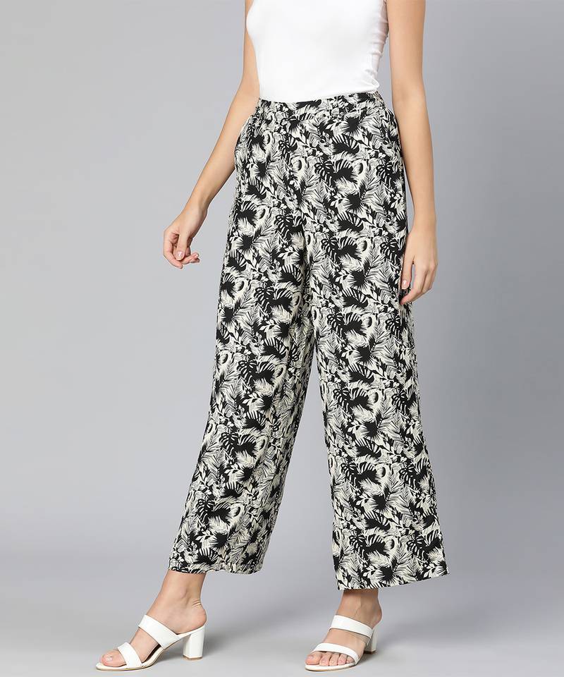 Printed black elasticated women pant