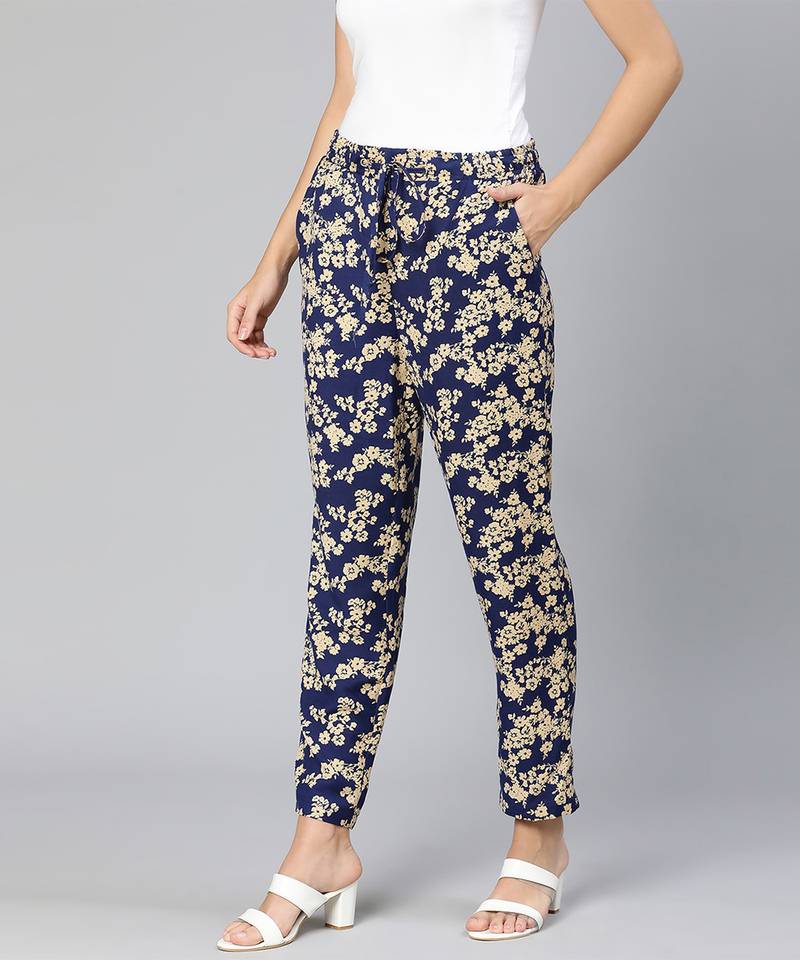 Full Blown Navy blue color eleasticated women pant