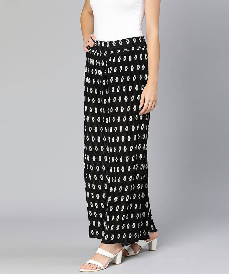 Big motif black color pleated women pant
