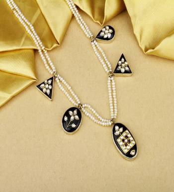 Sangeeta Boochra X Payal Singhal  Alizeh Silver Necklace with Pearl  Chain 3