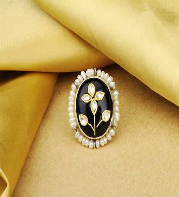 Sangeeta Boochra X Payal Singhal  Maryam Silver Ring with Pearls 4