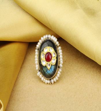 Sangeeta Boochra X Payal Singhal  Hayaa Silver Ring with Labradorite Stone 2