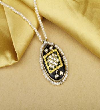 Sangeeta Boochra X Payal Singhal  Nusrat Silver Pendant with Pearl Chain 3