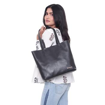 Women Black Shopper Tote Bag With Sling , Pouch & Card Holder 4