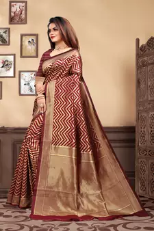 Maroon Woven Silk Blend Saree With Blouse