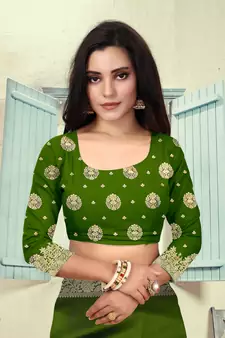 Mehendi Woven Silk Blend Saree With Blouse