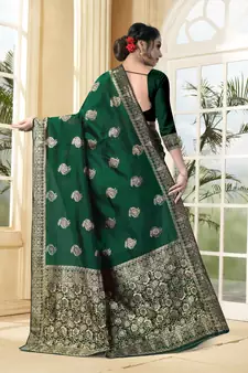 Green Woven Silk Blend Saree With Blouse