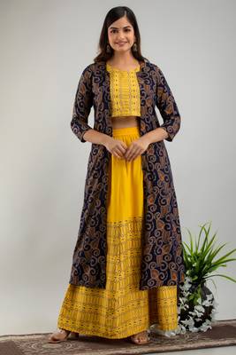 ftDiva Women Paisley Jacketed Top With Skirt & Shrug Set 1