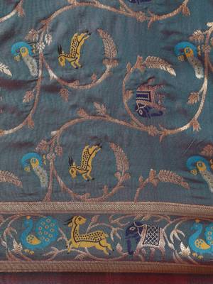 Green Woven silk blend Blend Saree With Blouse 3
