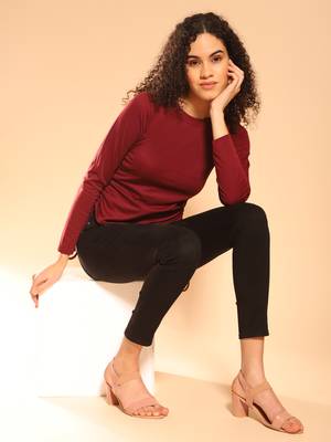 Maroon plain polyester crop-tops 4
