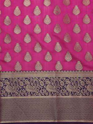 Pink woven silk saree with blouse 3