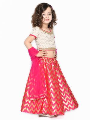 Girls Magenta & Cream-Colored Ready to Wear Lehenga & Blouse With Dupatta 5