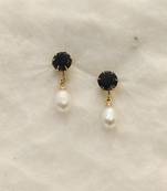 Black pearl earrings