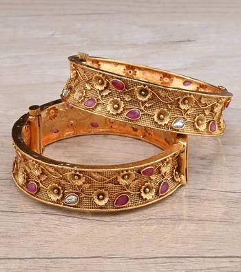 Gold Plated Temple Worked Stone Embellished Bangles BD632 1