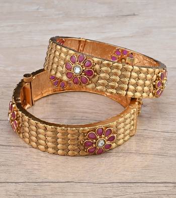 Gold Plated Temple Worked Stone Embellished Bangles BD635 1