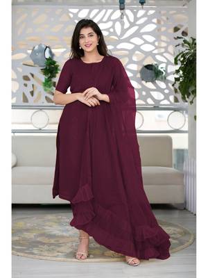 Magenta Poly Rayon Women's Kurta & Pant Set With Ruffle Dupatta 1