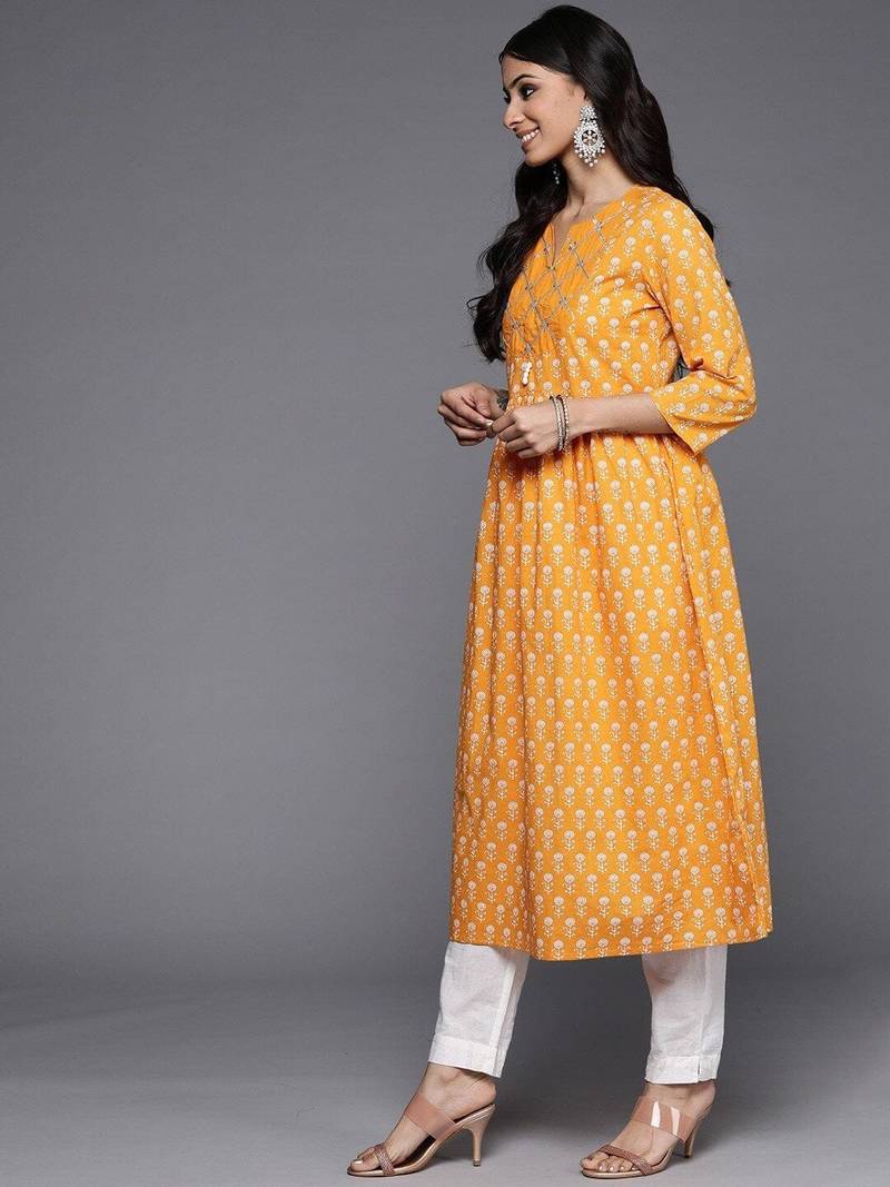 varanga-women-mustard-yellow-geometric-printed-keyhole-neck-flared-sleeves-quirky-kurta
