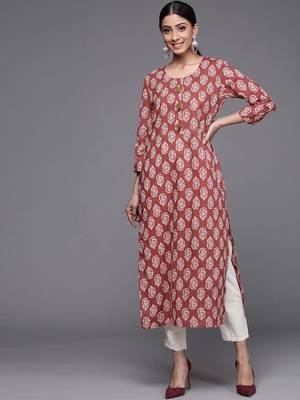 varanga-women-maroon-white-ethnic-motifs-printed-kurta 2