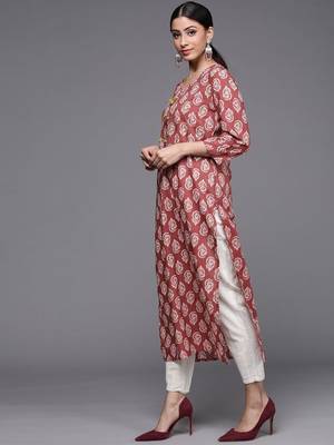 varanga-women-maroon-white-ethnic-motifs-printed-kurta 4