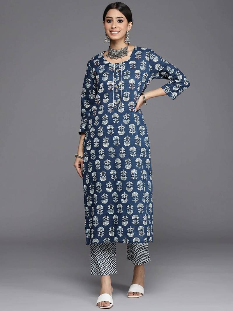 varanga-women-blue-ethnic-motifs-printed-sequinned-pure-cotton-kurta-with-trousers