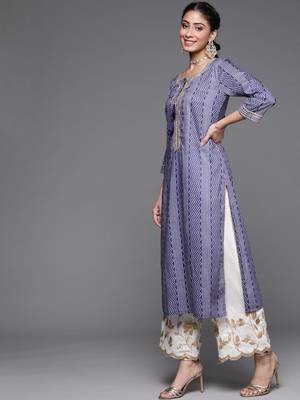 varanga-women-blue-white-bandhani-printed-kurta 4