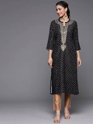 varanga-women-black-bandhani-printed-kurta 4