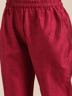 varanga-women-maroon-ethnic-motifs-yoke-design-thread-work-kurta-with-trousers-with-dupatta 4