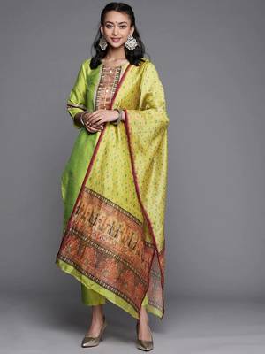 varanga-women-lime-green-ethnic-motifs-yoke-design-beads-and-stones-kurta-with-trousers-with-dupatta 2