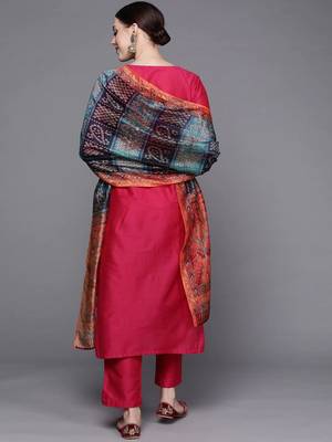 varanga-women-fuchsia-yoke-design-kurta-with-trousers-with-dupatta 1