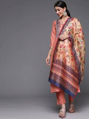 varanga-women-peach-coloured-ethnic-motifs-printed-kurta-with-trousers-dupatta 2
