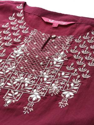 varanga-women-magenta-ethnic-motifs-embroidered-kurta-with-trousers-dupatta 2
