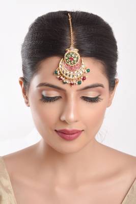 Gold cubic zirconia maang-tikka 2