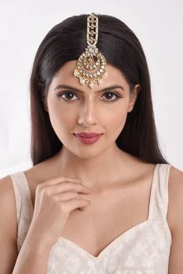 Gold pearl maang-tikka 1