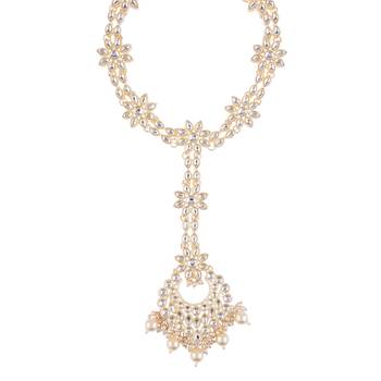 Gold pearl maang-tikka 4