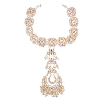 Gold pearl maang-tikka 4