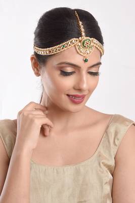 Gold pearl maang-tikka 2