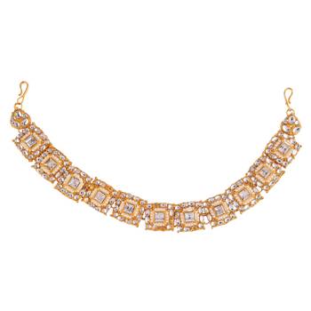 Gold pearl maang-tikka 4