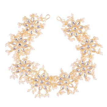 Gold pearl maang-tikka 4