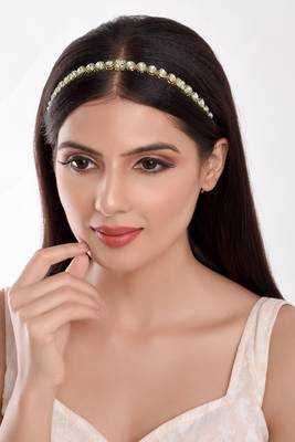 Gold cubic zirconia maang-tikka 1