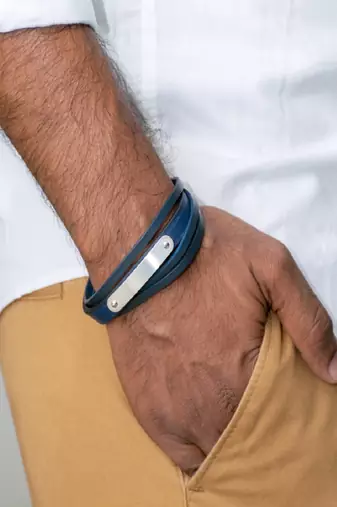 Blue Multistand Name Band