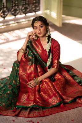 Green woven patola saree with blouse 1