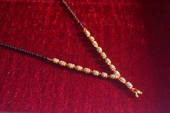 Gold diamond mangalsutra 4