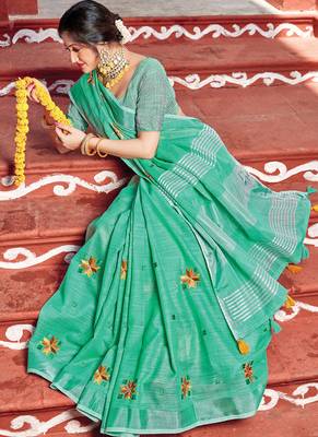 Green woven linen saree with blouse 2
